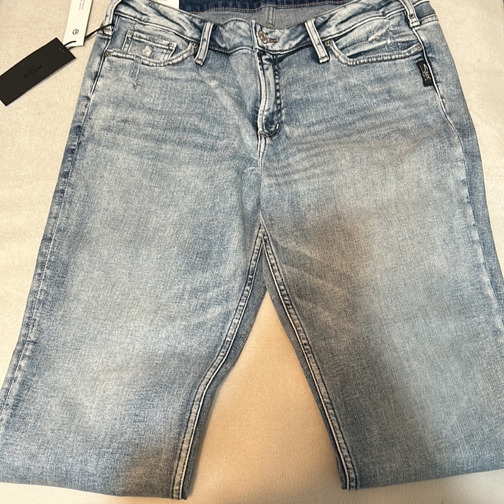 Women’s size 12 Silver jean Capri pants NWT